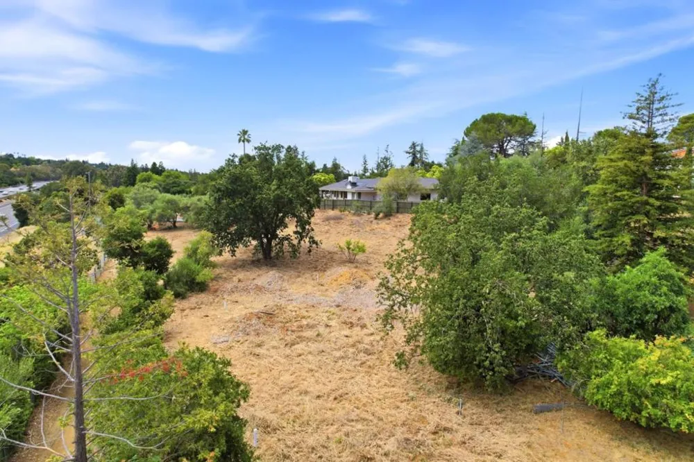 Dori Lane Los Altos Hills, CA 94022