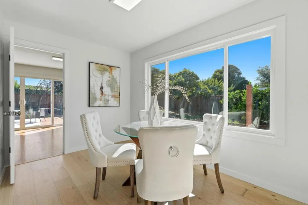 16 Clarence Court East Palo Alto, CA 94303