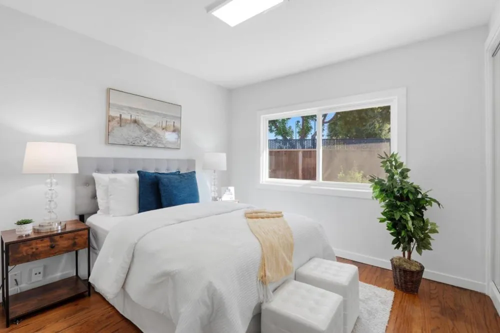 16 Clarence Court East Palo Alto, CA 94303
