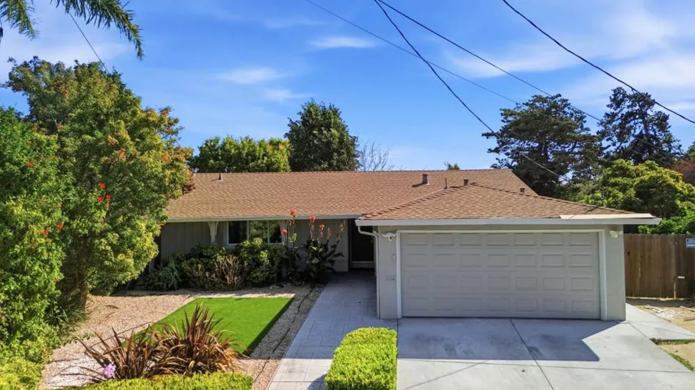 16 Clarence Court East Palo Alto, CA 94303