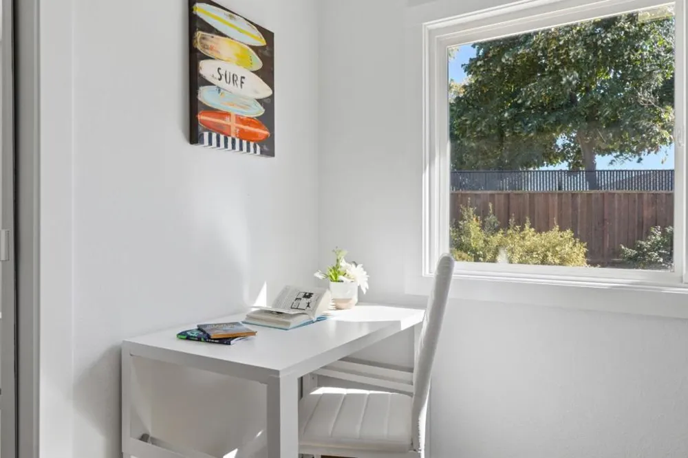 16 Clarence Court East Palo Alto, CA 94303