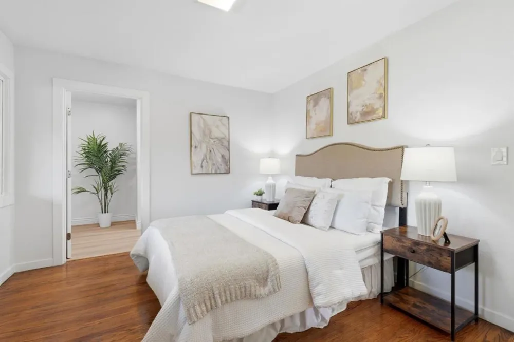 16 Clarence Court East Palo Alto, CA 94303
