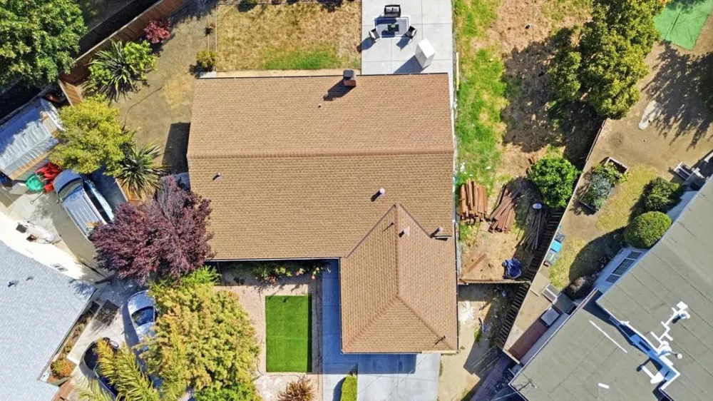 16 Clarence Court East Palo Alto, CA 94303