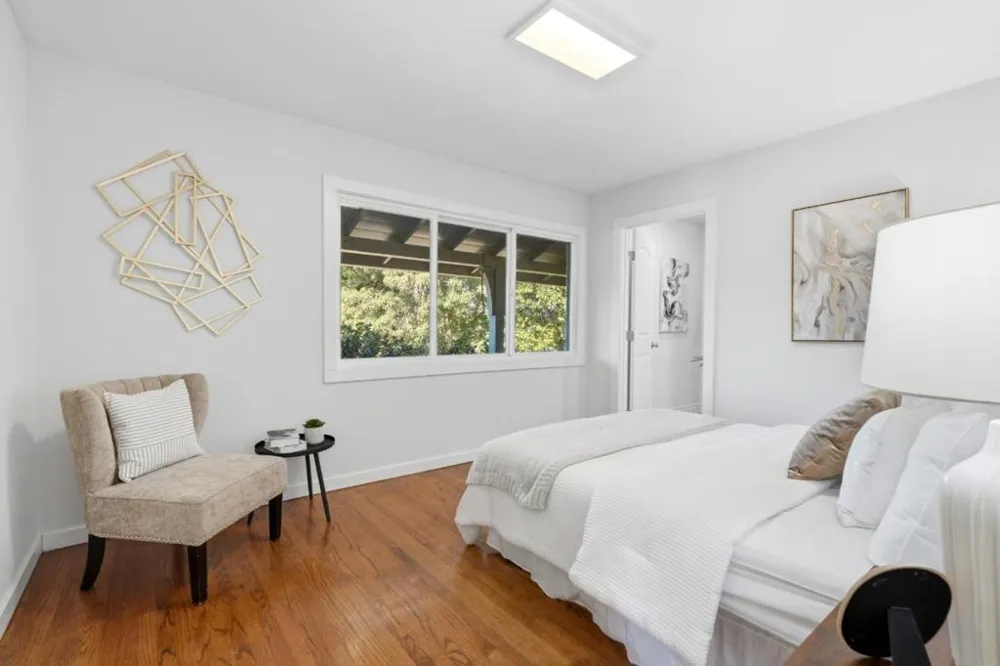 16 Clarence Court East Palo Alto, CA 94303
