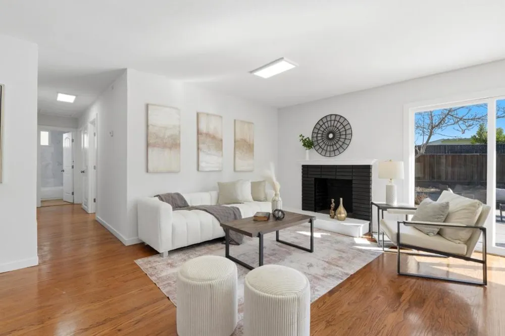 16 Clarence Court East Palo Alto, CA 94303