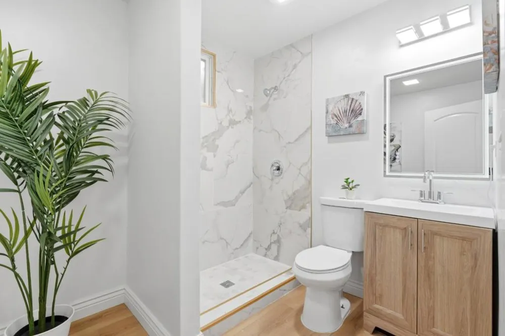 16 Clarence Court East Palo Alto, CA 94303