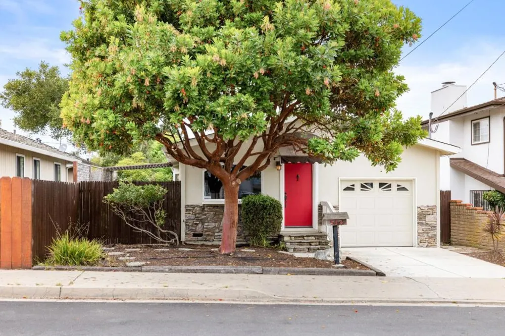 514 7th Street Pacific Grove, CA 93950