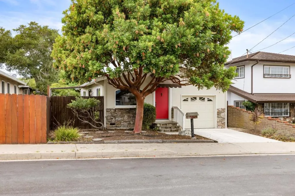 514 7th Street Pacific Grove, CA 93950