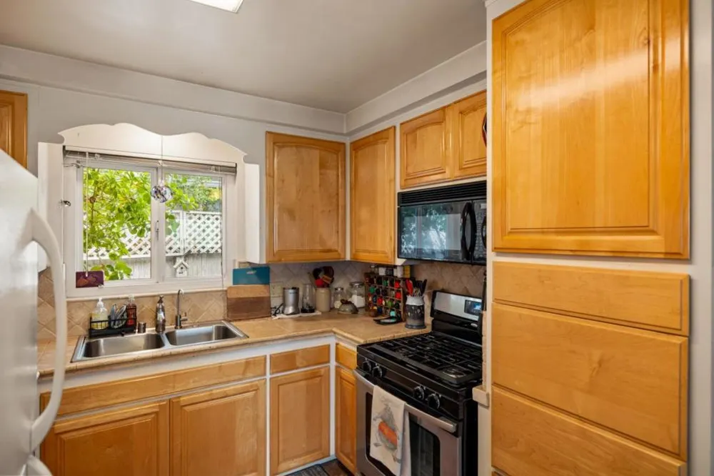514 7th Street Pacific Grove, CA 93950