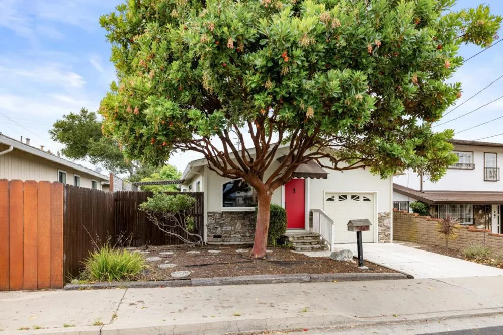 514 7th Street Pacific Grove, CA 93950
