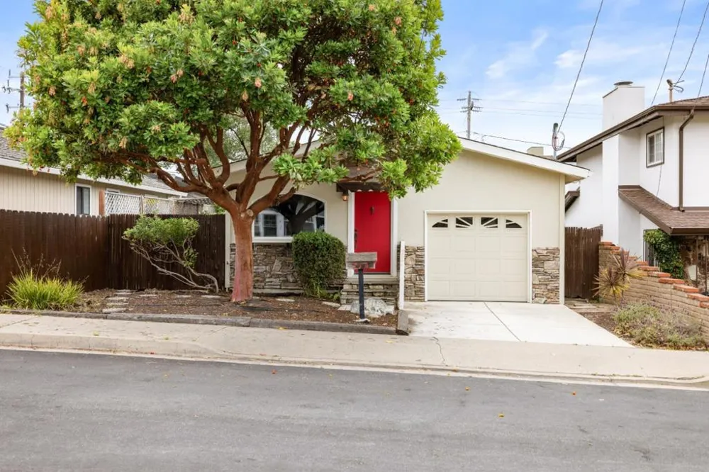 514 7th Street Pacific Grove, CA 93950
