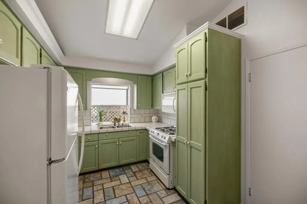 514 7th Street Pacific Grove, CA 93950