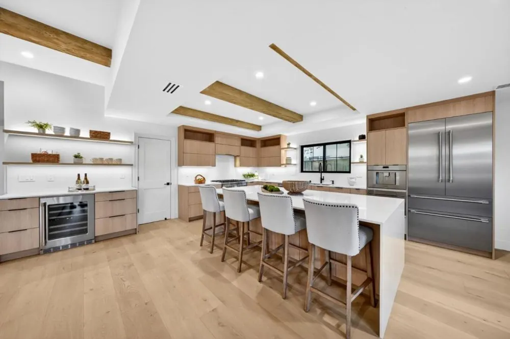 242 Howes Drive Los Gatos, CA 95032