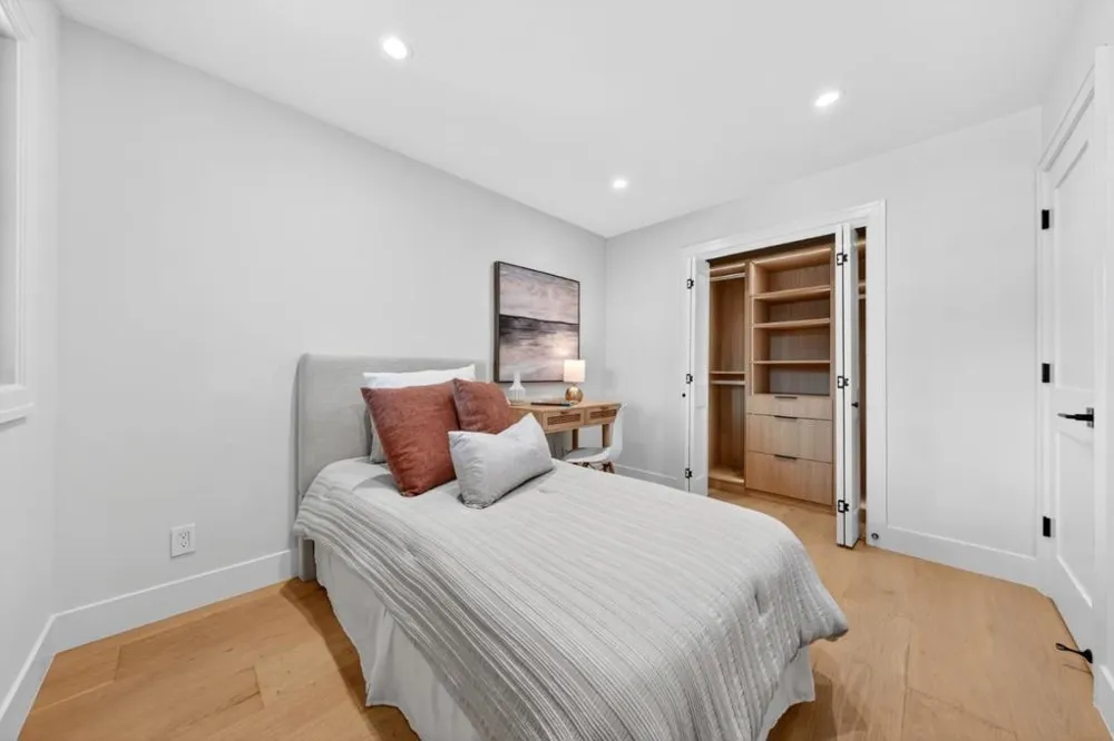 242 Howes Drive Los Gatos, CA 95032