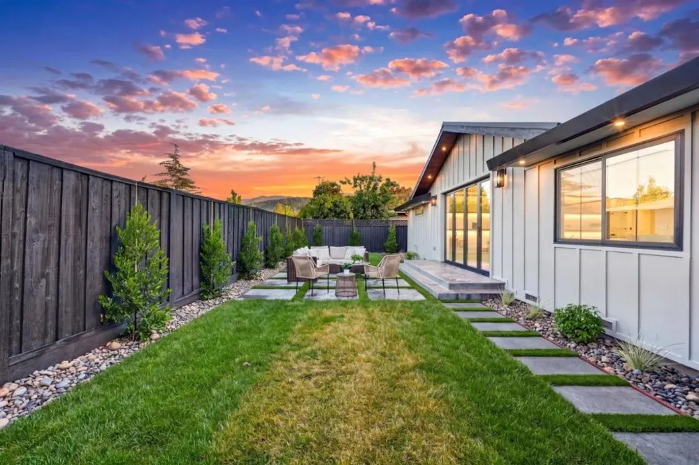 242 Howes Drive Los Gatos, CA 95032
