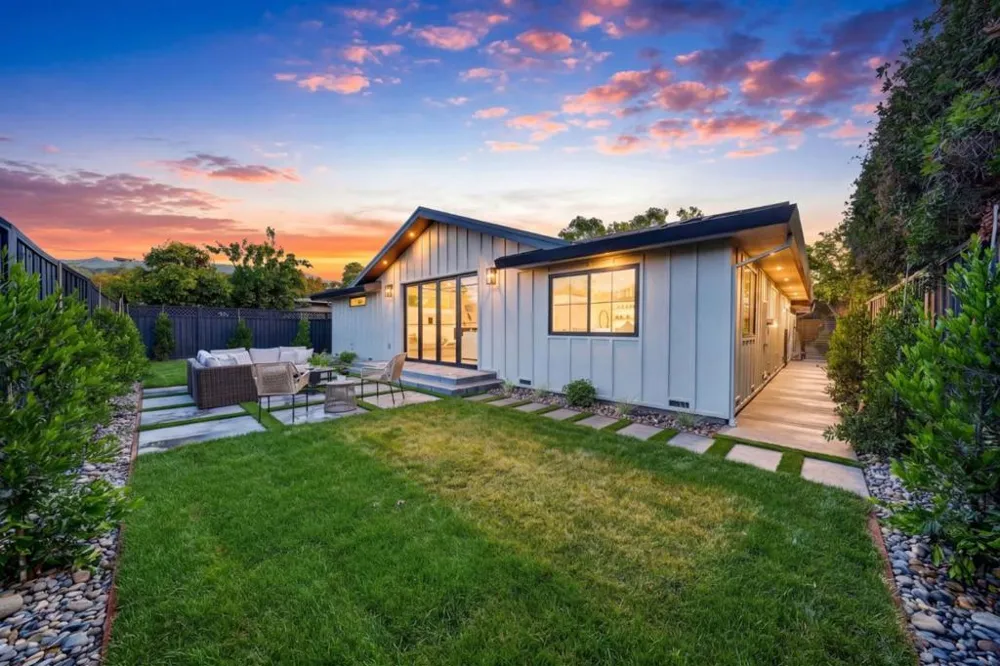 242 Howes Drive Los Gatos, CA 95032