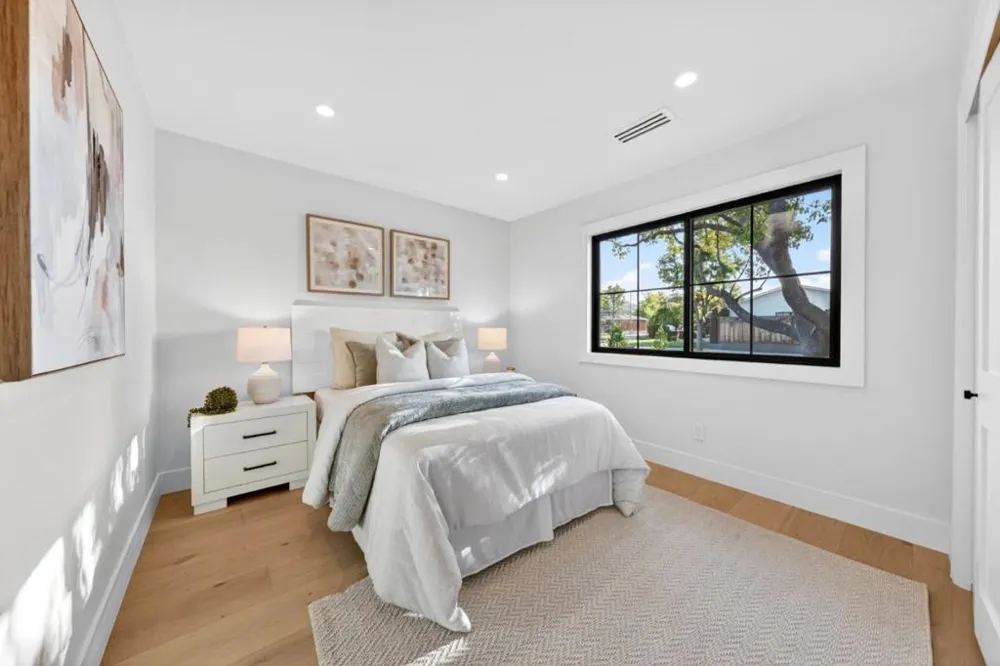 242 Howes Drive Los Gatos, CA 95032