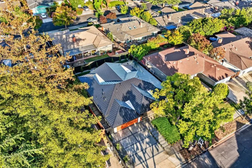 242 Howes Drive Los Gatos, CA 95032
