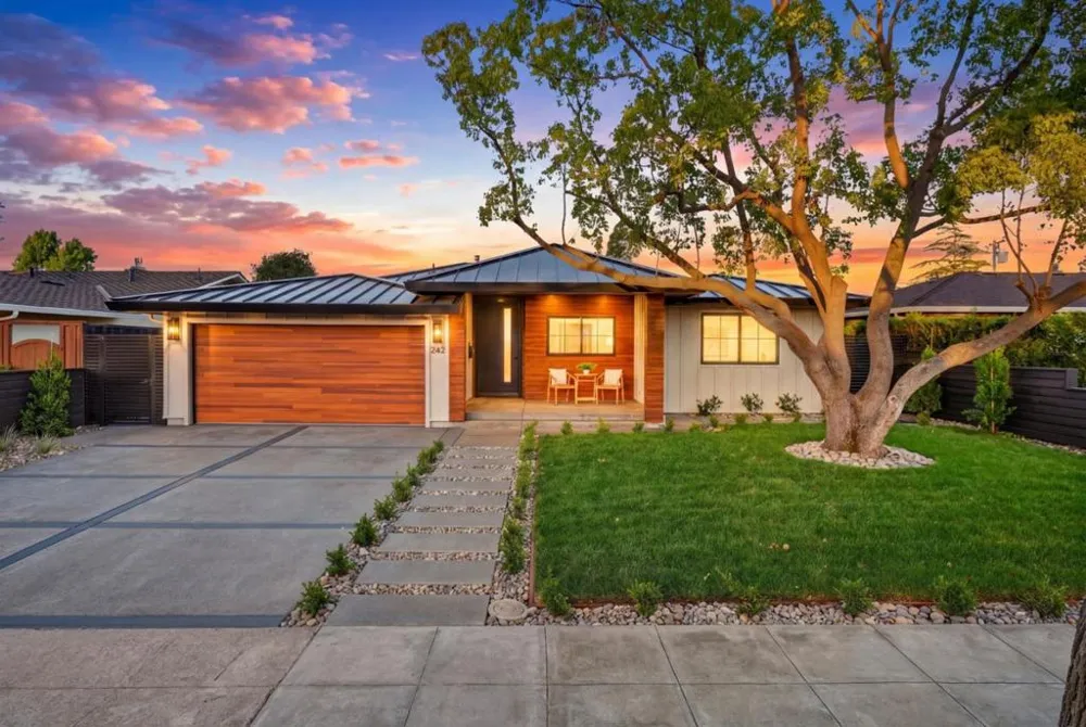 242 Howes Drive Los Gatos, CA 95032