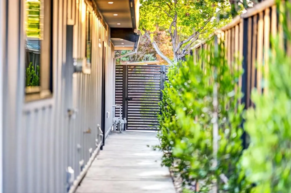 242 Howes Drive Los Gatos, CA 95032