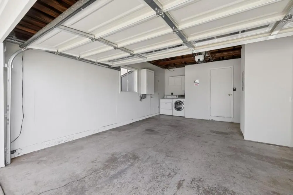 2071 Cecelia Way Mountain View, CA 94040