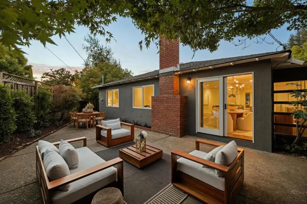 2071 Cecelia Way Mountain View, CA 94040