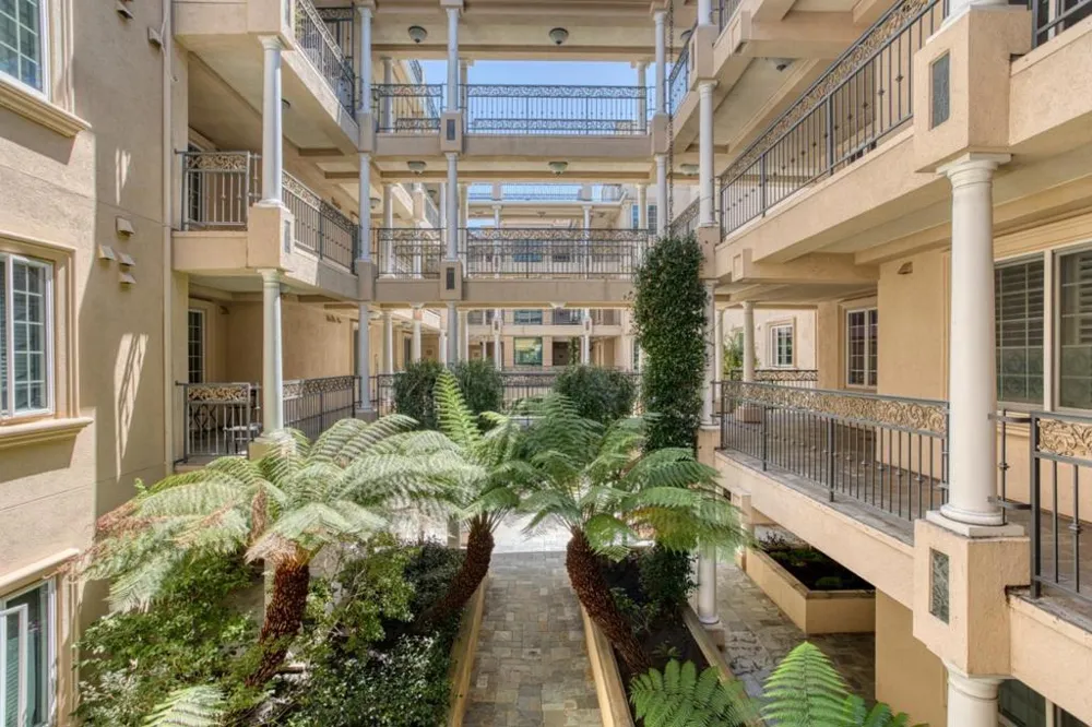 153 San Mateo Drive #201 San Mateo, CA 94401