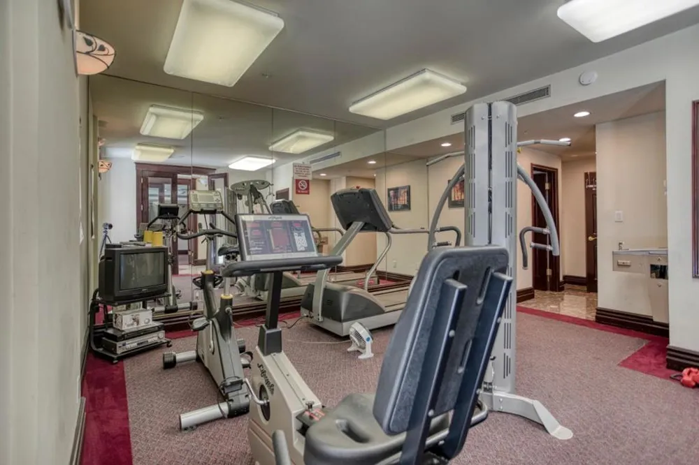 153 San Mateo Drive #201 San Mateo, CA 94401
