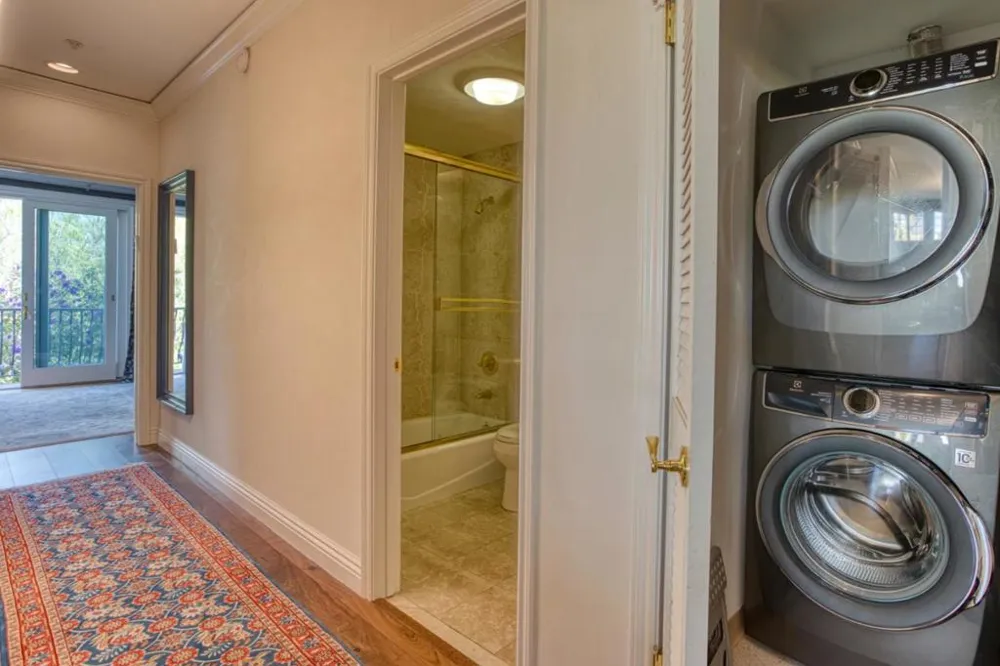 153 San Mateo Drive #201 San Mateo, CA 94401