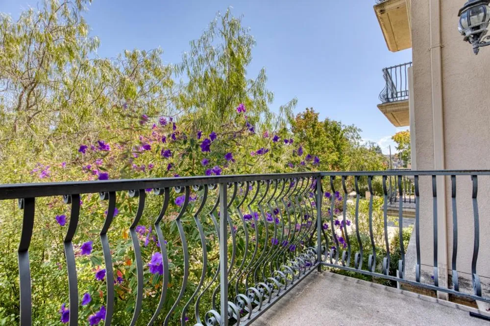 153 San Mateo Drive #201 San Mateo, CA 94401