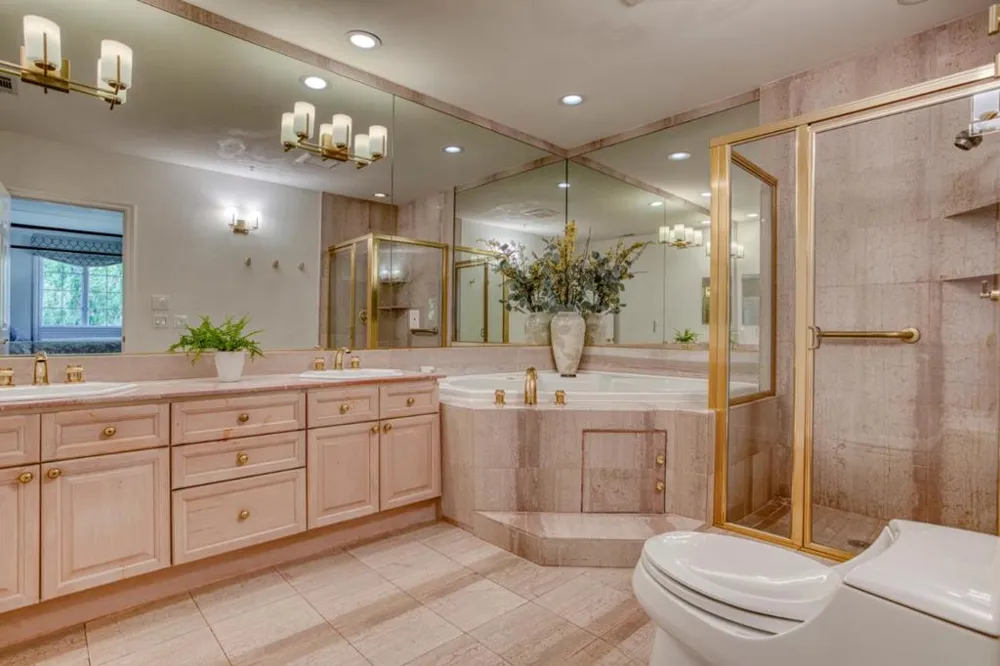 153 San Mateo Drive #201 San Mateo, CA 94401