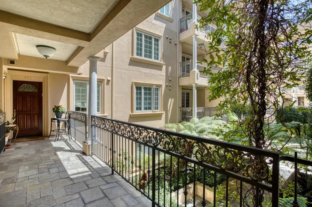 153 San Mateo Drive #201 San Mateo, CA 94401