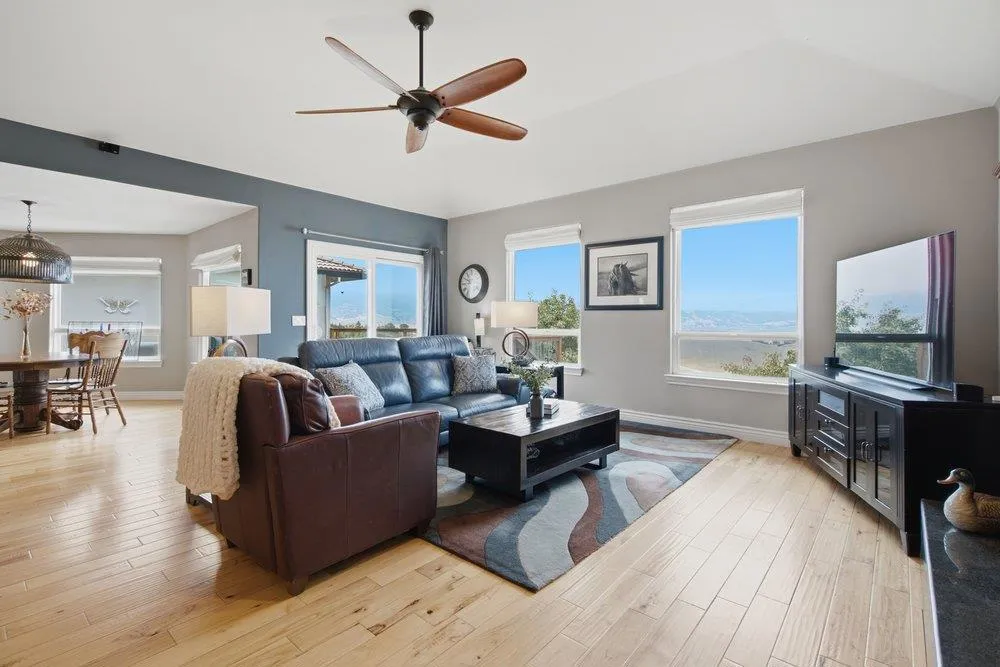 323 Taryn Court Hollister, CA 95023