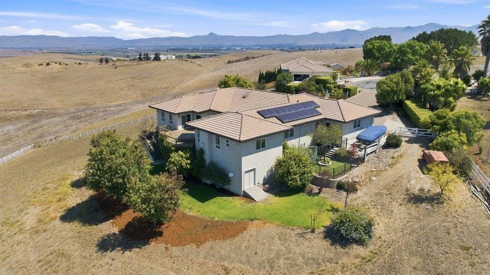 323 Taryn Court Hollister, CA 95023