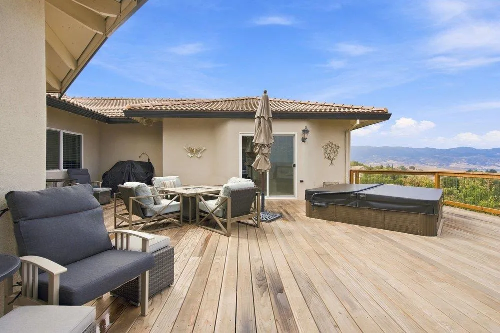 323 Taryn Court Hollister, CA 95023