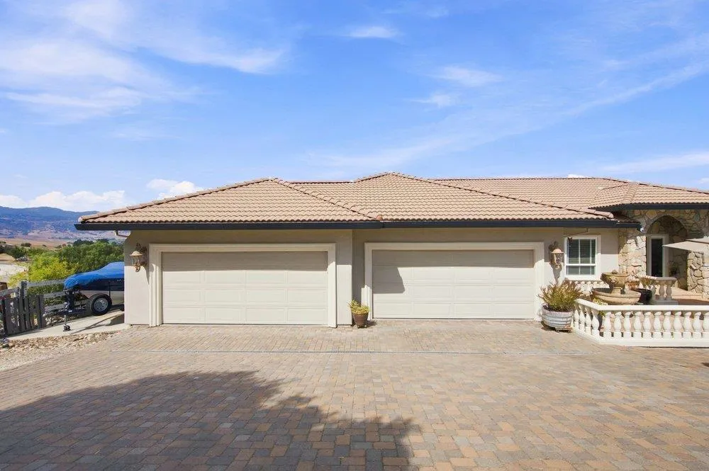323 Taryn Court Hollister, CA 95023