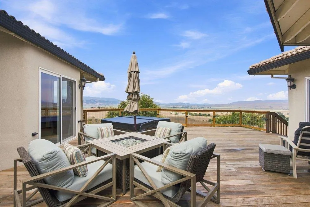 323 Taryn Court Hollister, CA 95023