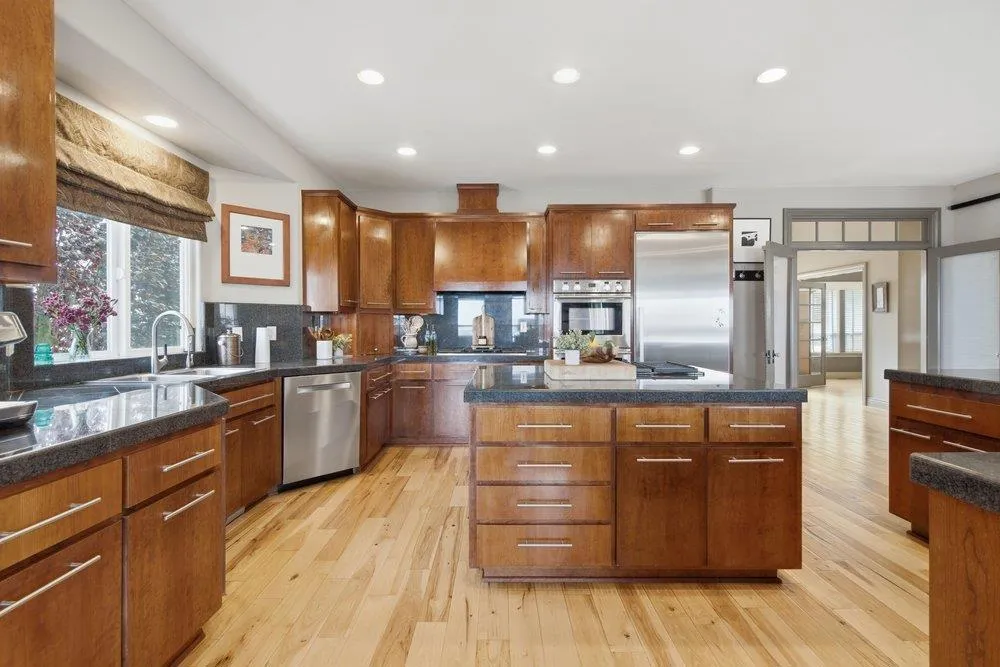 323 Taryn Court Hollister, CA 95023