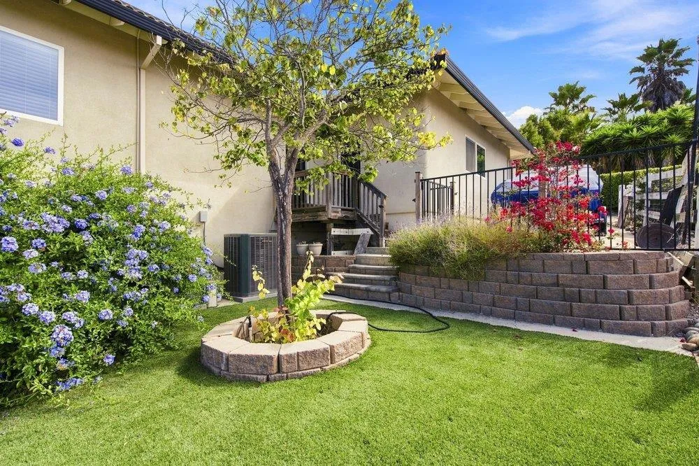 323 Taryn Court Hollister, CA 95023