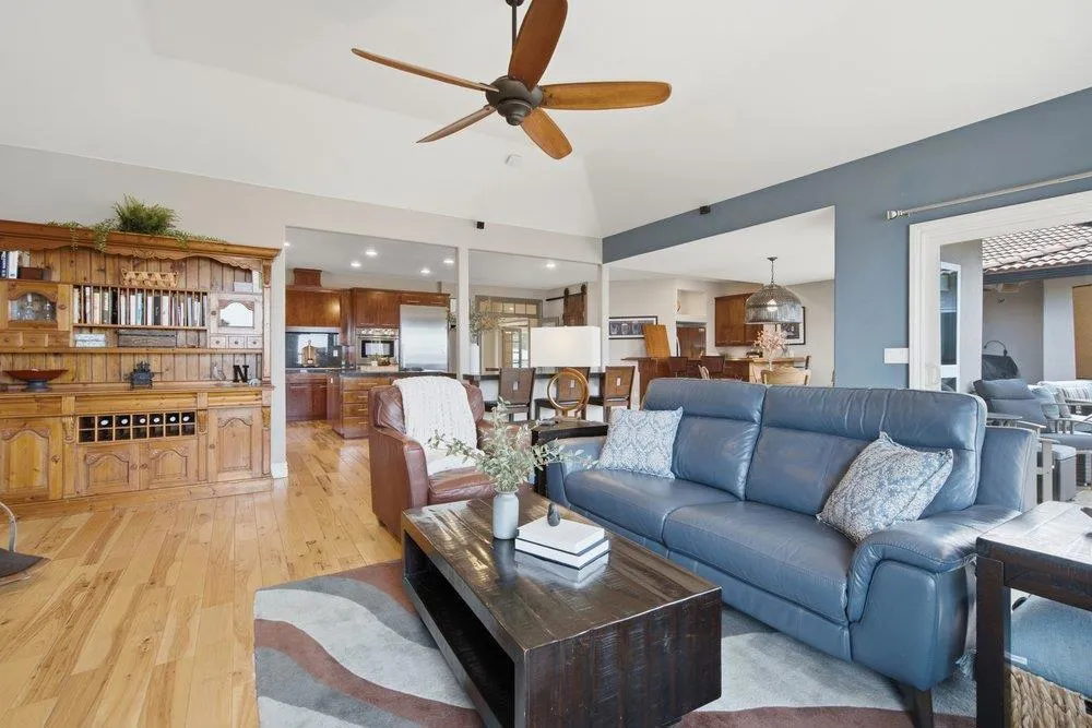 323 Taryn Court Hollister, CA 95023