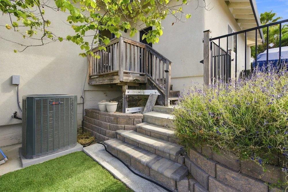 323 Taryn Court Hollister, CA 95023