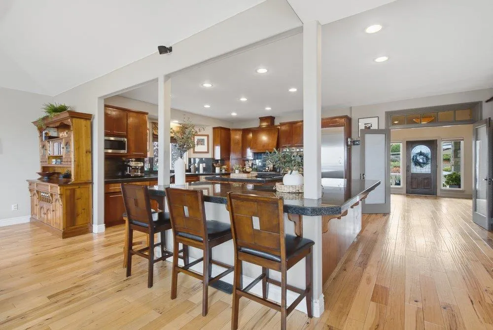 323 Taryn Court Hollister, CA 95023