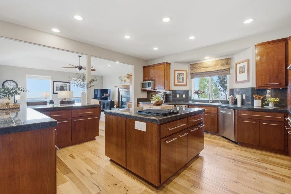 323 Taryn Court Hollister, CA 95023