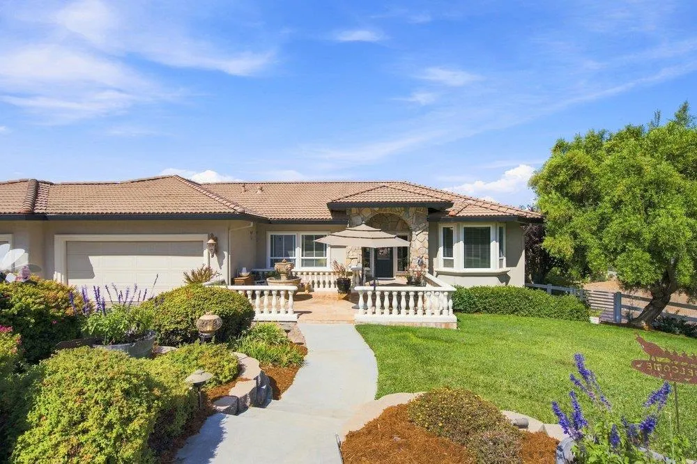 323 Taryn Court Hollister, CA 95023