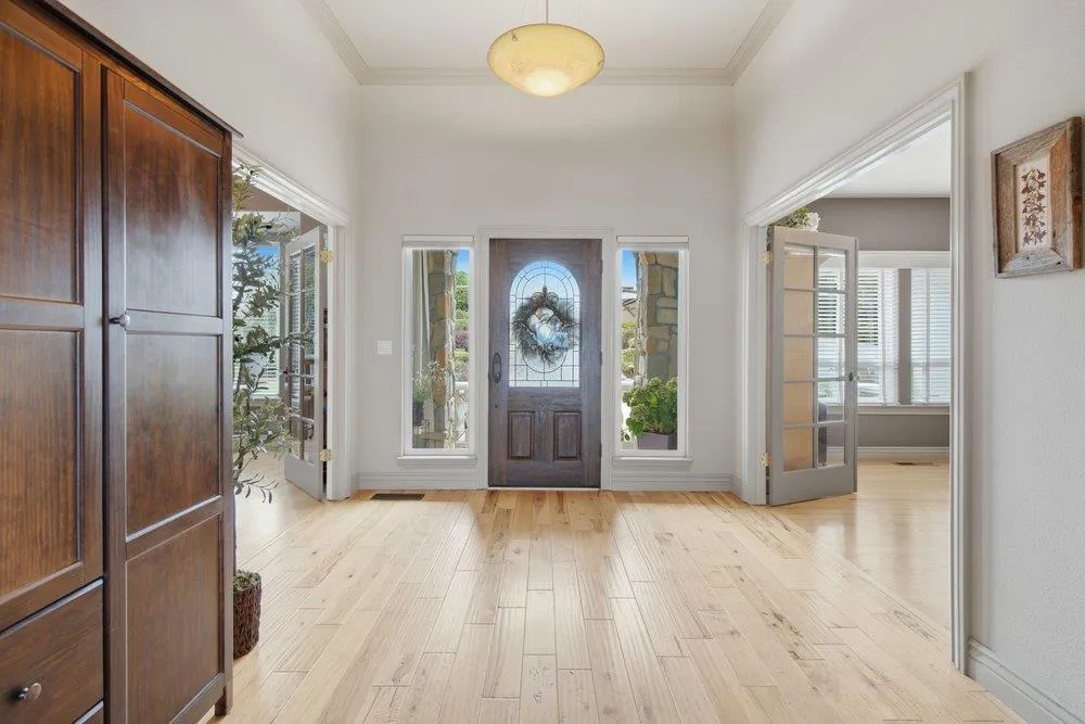 323 Taryn Court Hollister, CA 95023