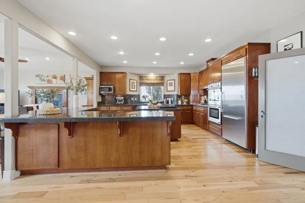 323 Taryn Court Hollister, CA 95023