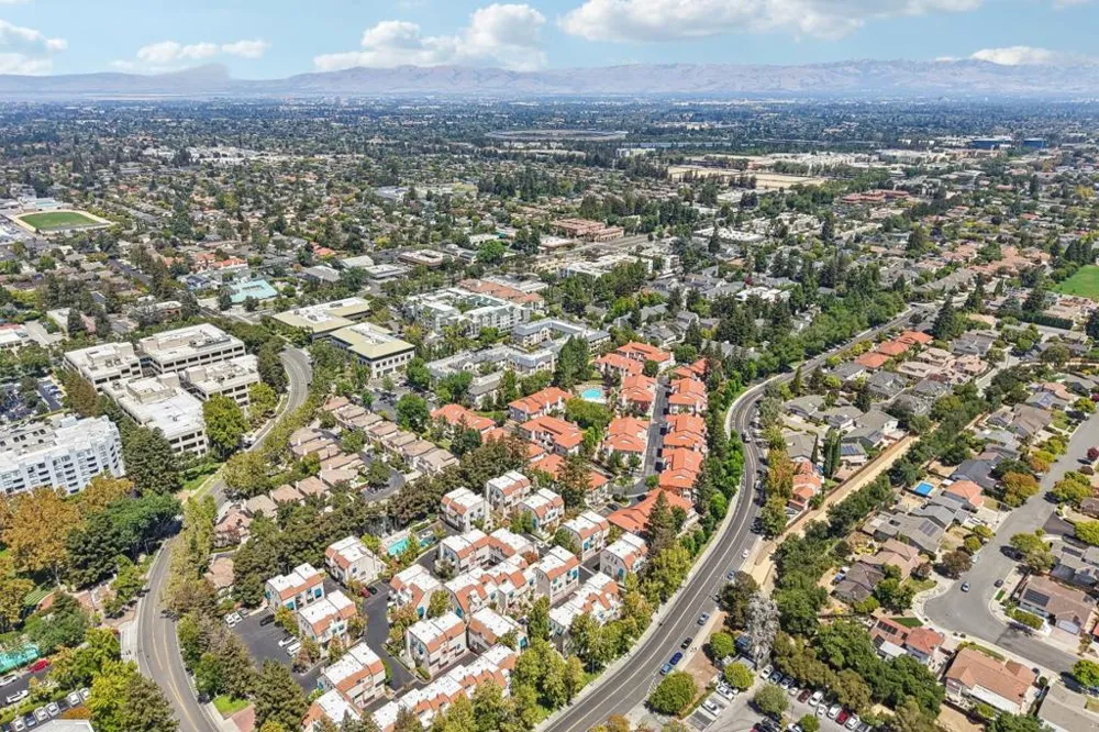 10241 Nile Drive Cupertino, CA 95014