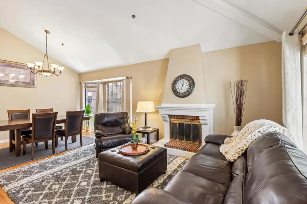 10241 Nile Drive Cupertino, CA 95014