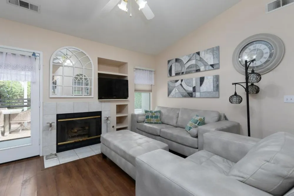 2671 Dennis Avenue Clovis, CA 93611