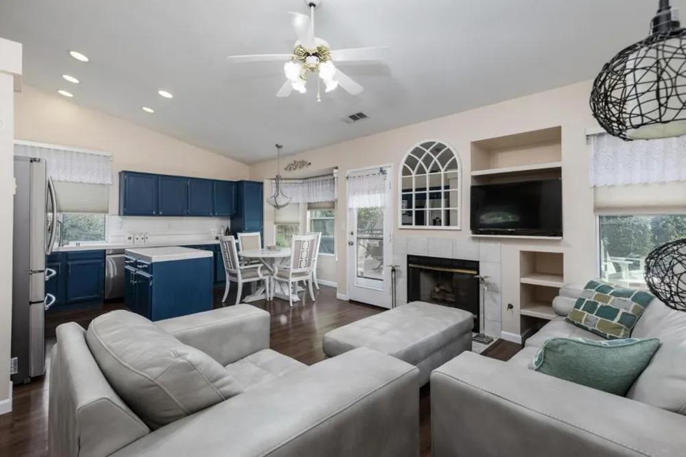 2671 Dennis Avenue Clovis, CA 93611